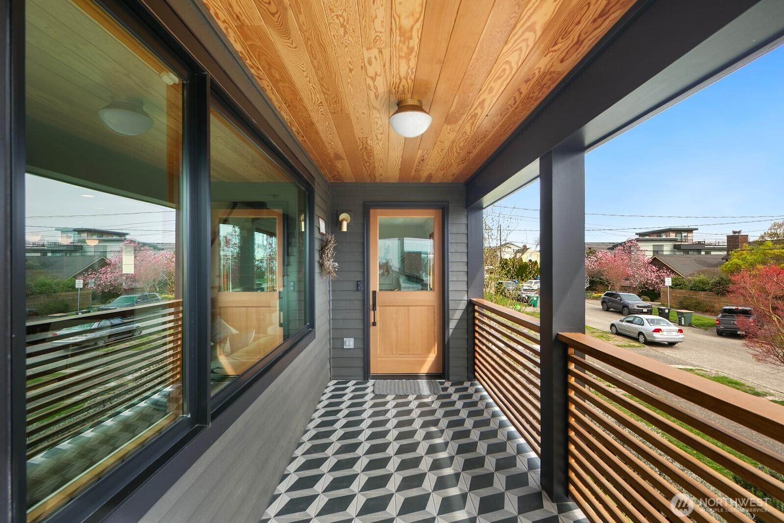 2507 27th Avenue W, Seattle, WA 98199