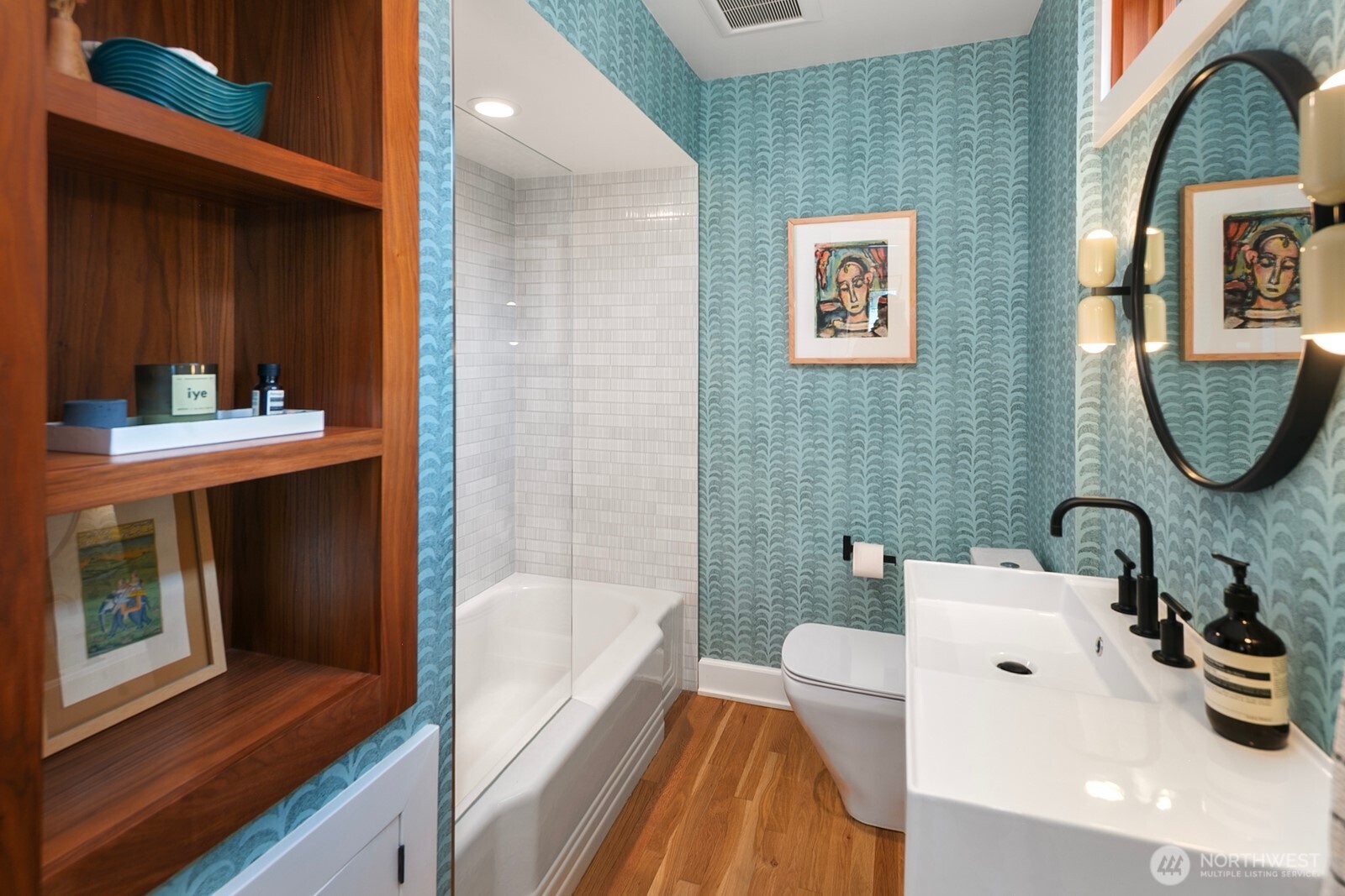 2507 27th Avenue W, Seattle, WA 98199