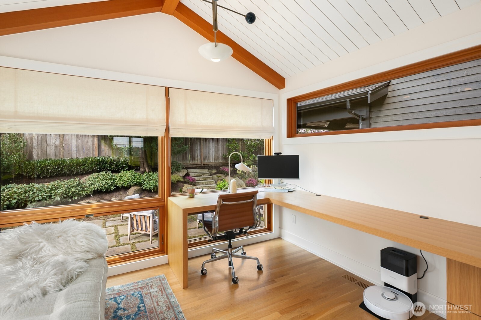 2507 27th Avenue W, Seattle, WA 98199