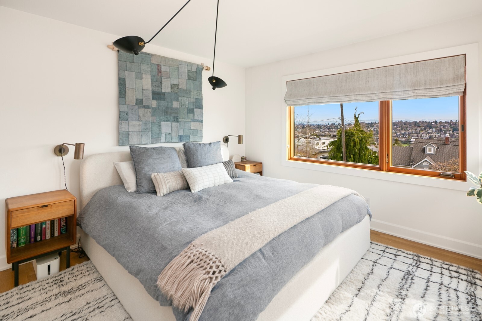 2507 27th Avenue W, Seattle, WA 98199