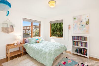 2507 27th Avenue W, Seattle, WA 98199 - Photo 18