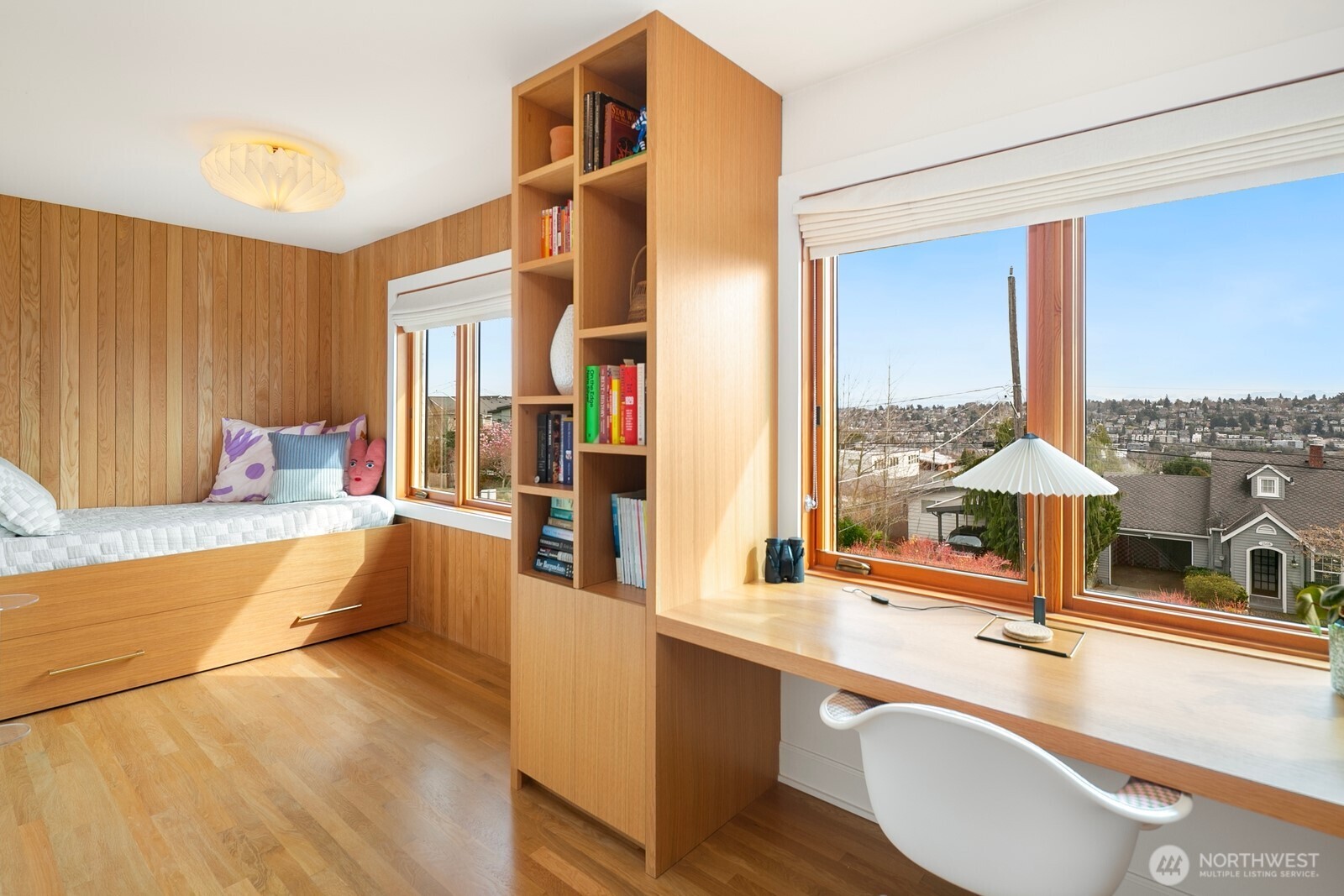 2507 27th Avenue W, Seattle, WA 98199