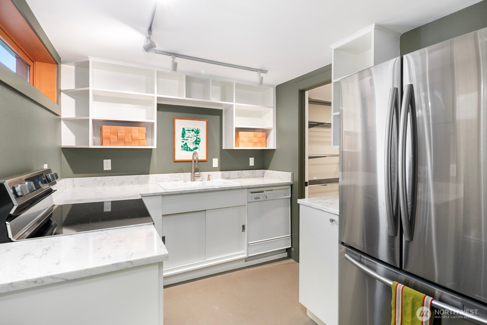 2507 27th Avenue W, Seattle, WA 98199