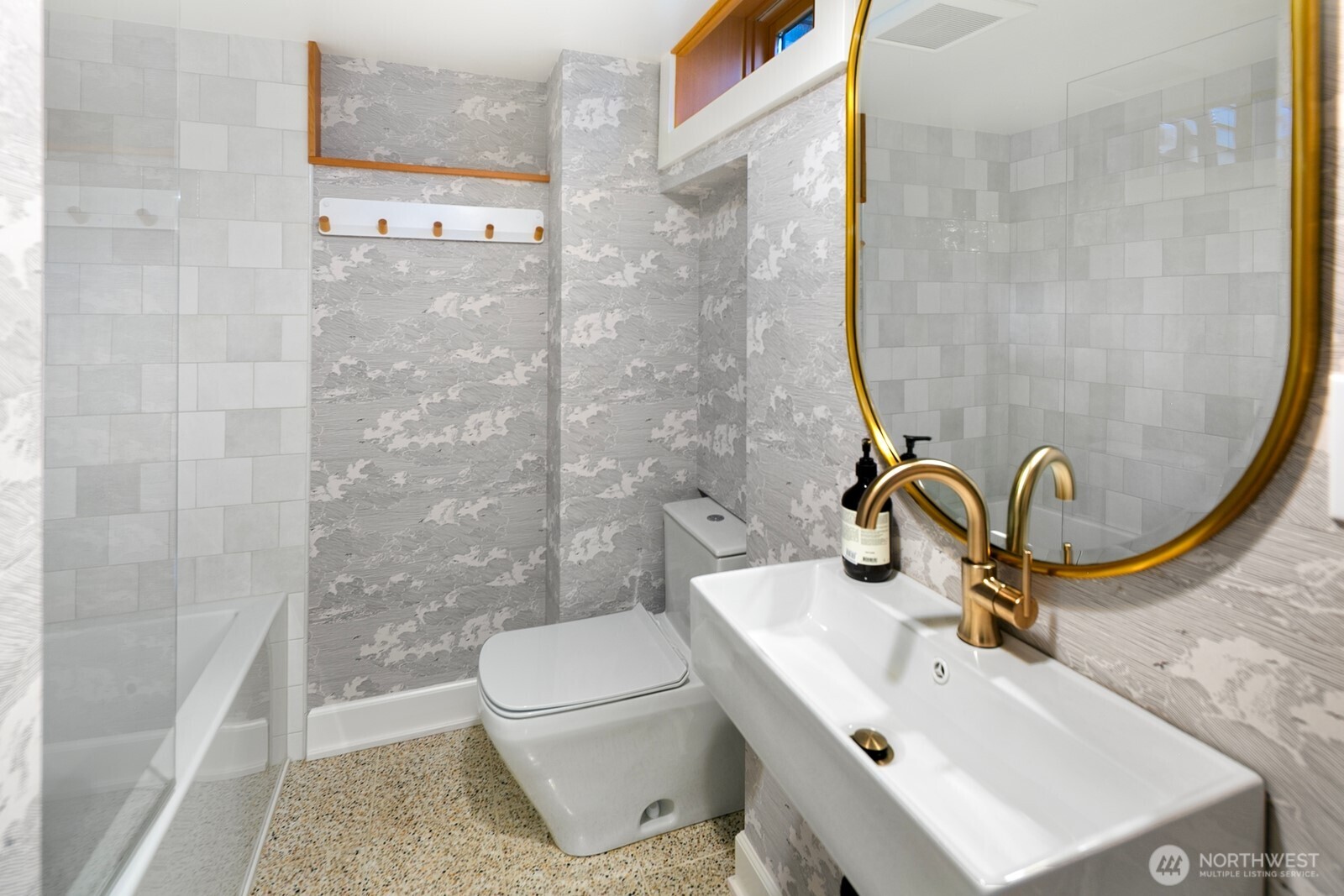 2507 27th Avenue W, Seattle, WA 98199