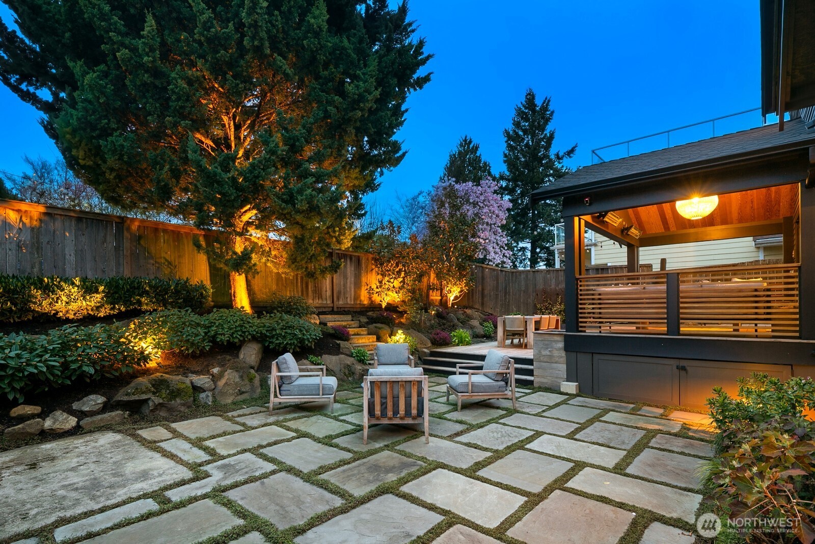 2507 27th Avenue W, Seattle, WA 98199