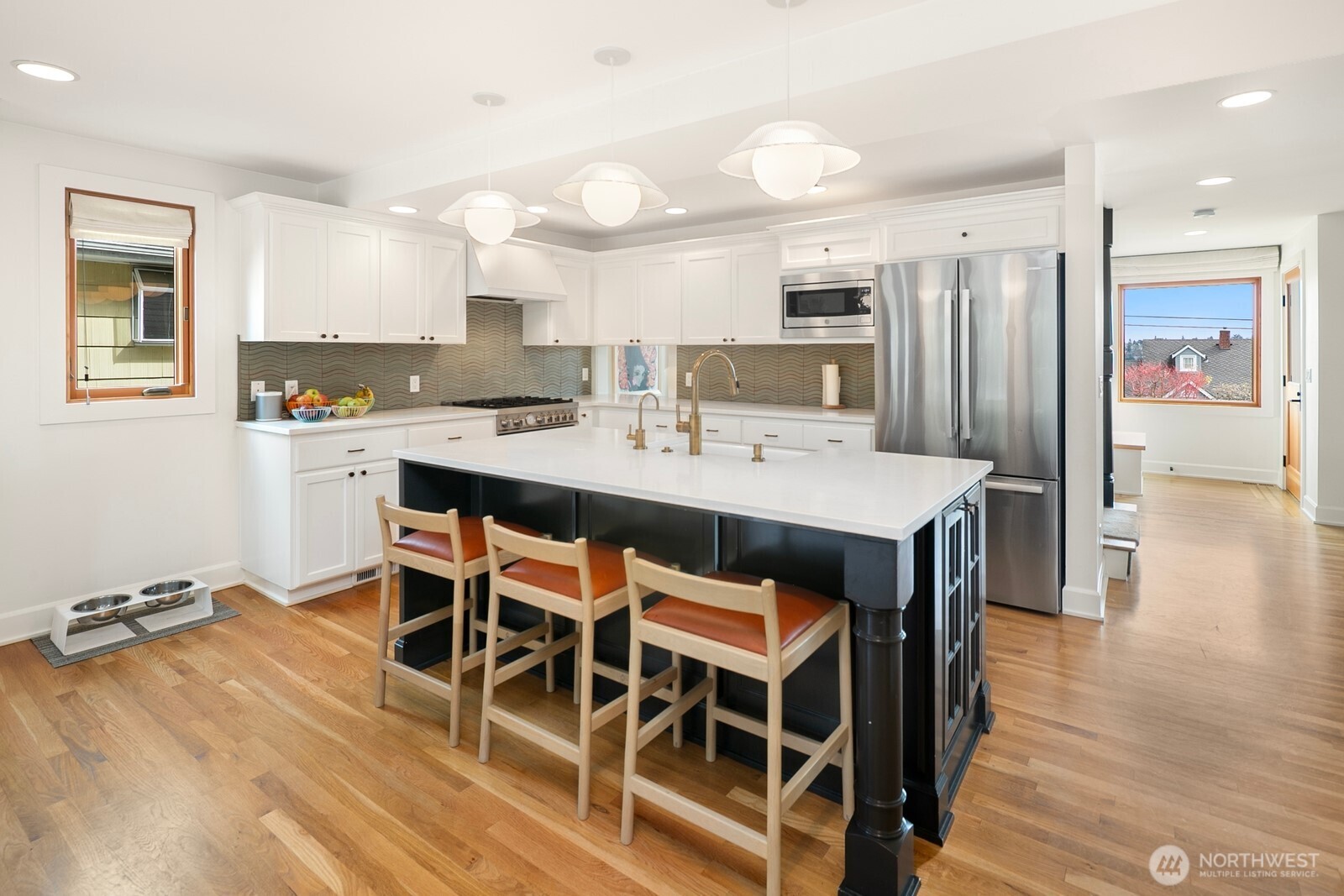 2507 27th Avenue W, Seattle, WA 98199