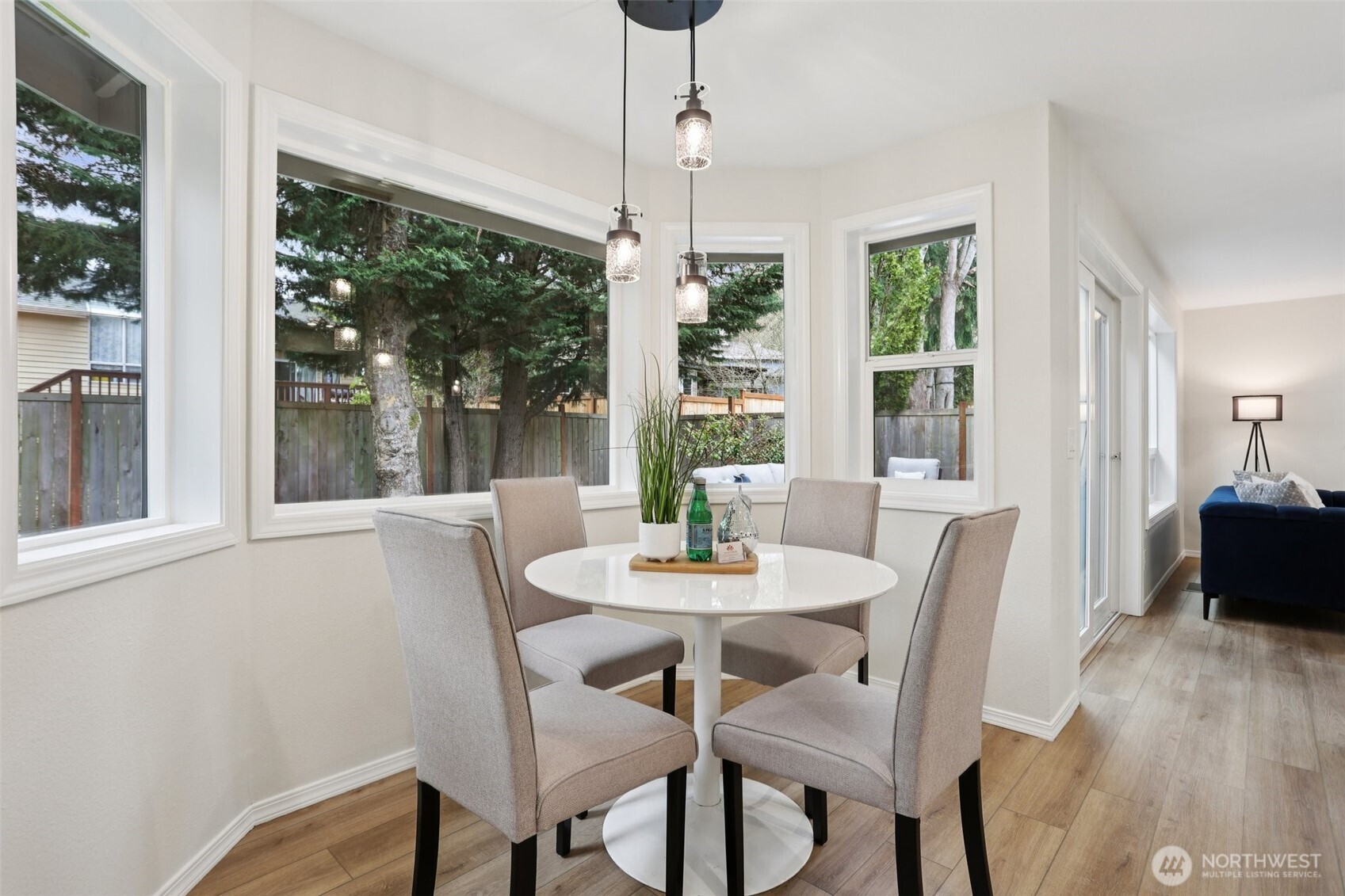 22124 NE 9th Place , Sammamish, WA 98074