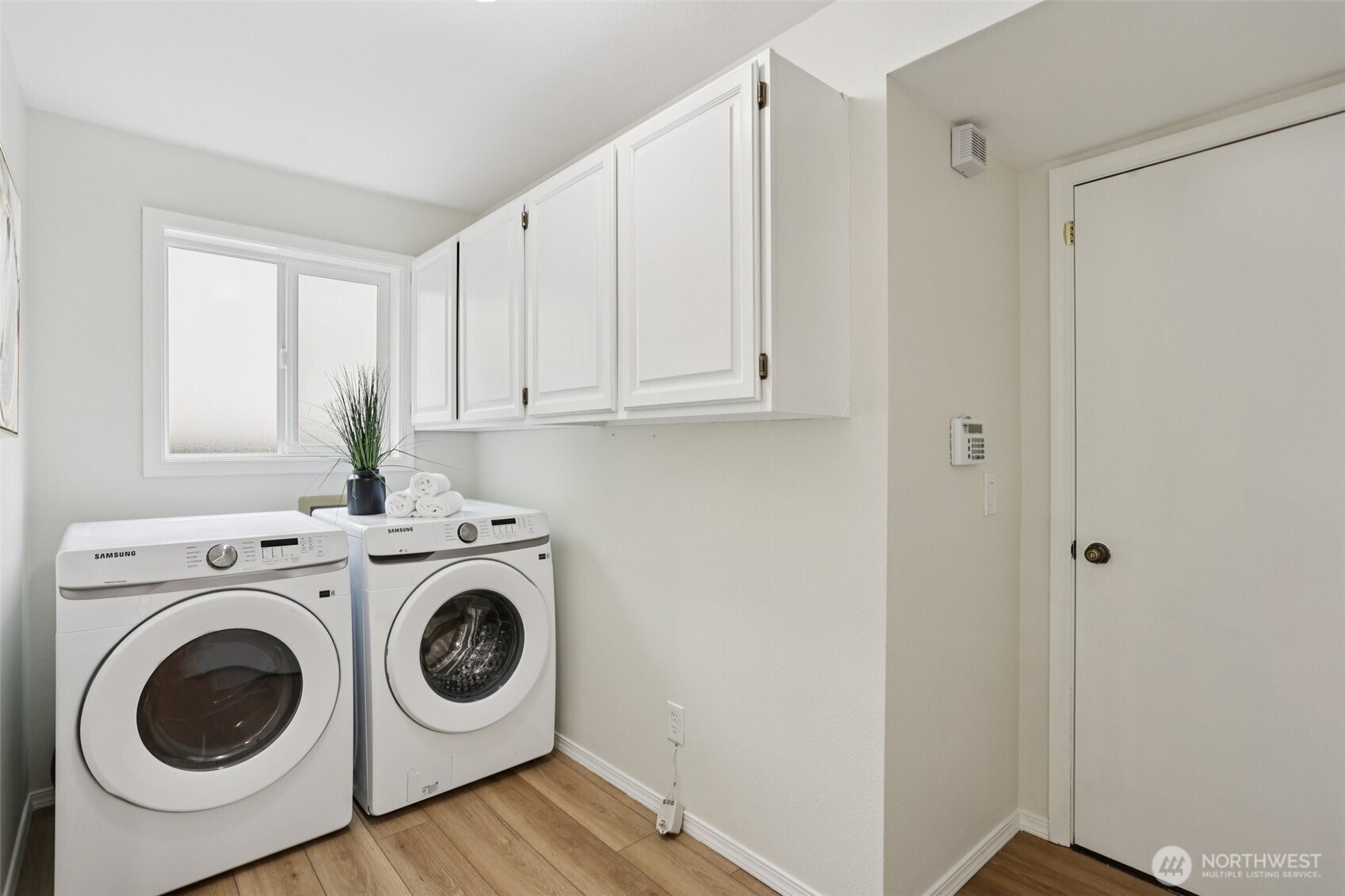 22124 NE 9th Place , Sammamish, WA 98074