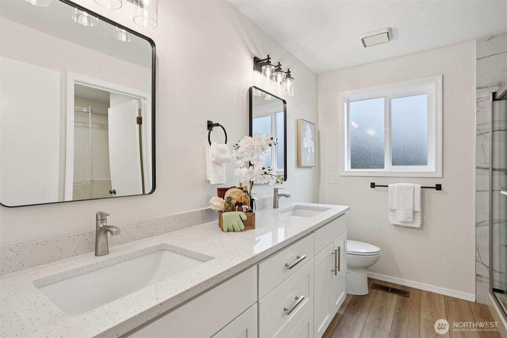 22124 NE 9th Place , Sammamish, WA 98074