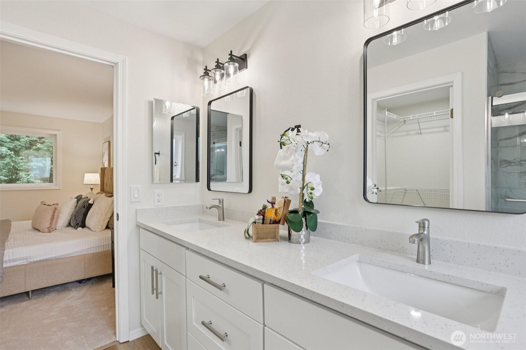 22124 NE 9th Place , Sammamish, WA 98074