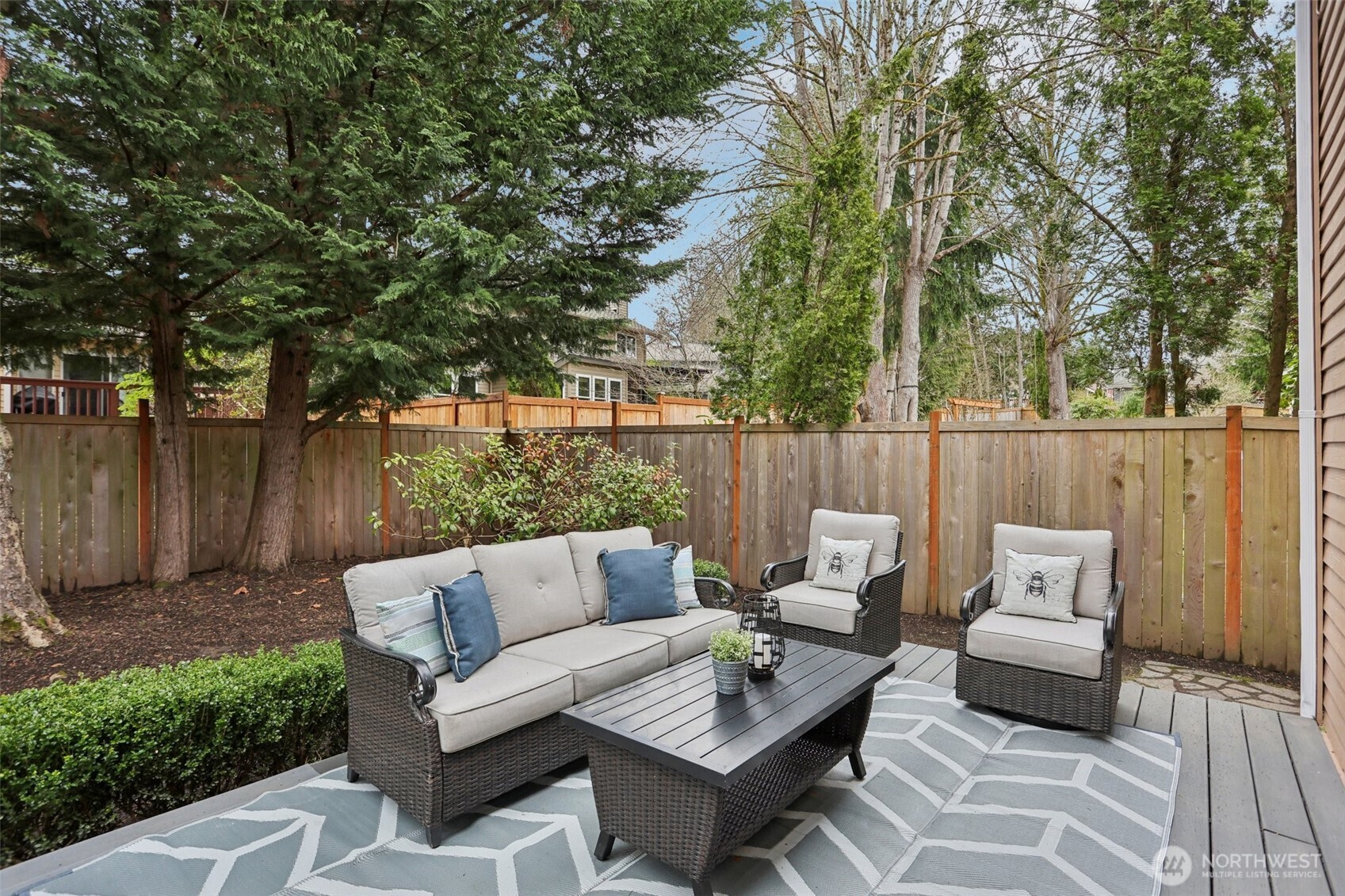 22124 NE 9th Place , Sammamish, WA 98074