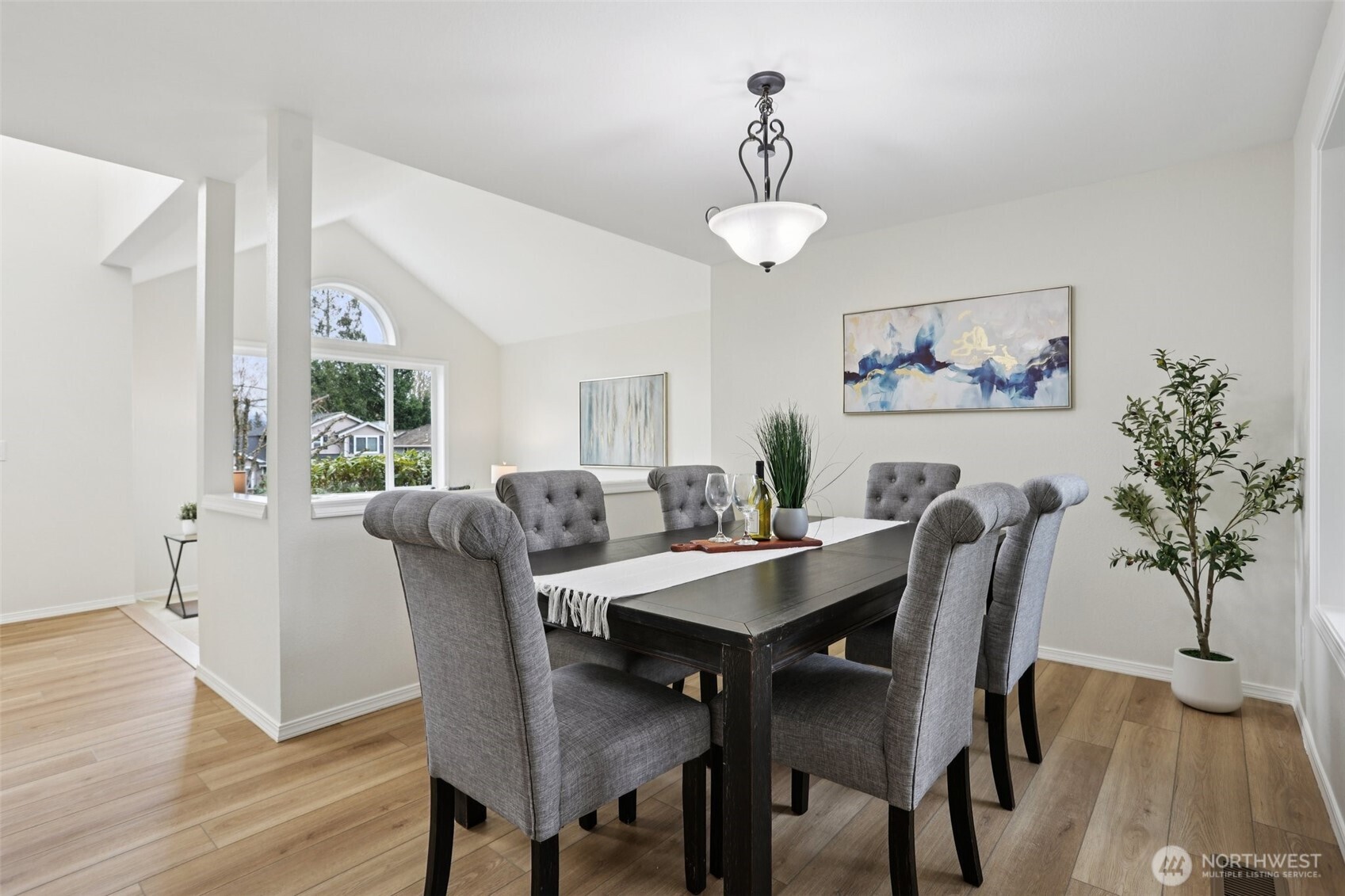 22124 NE 9th Place , Sammamish, WA 98074