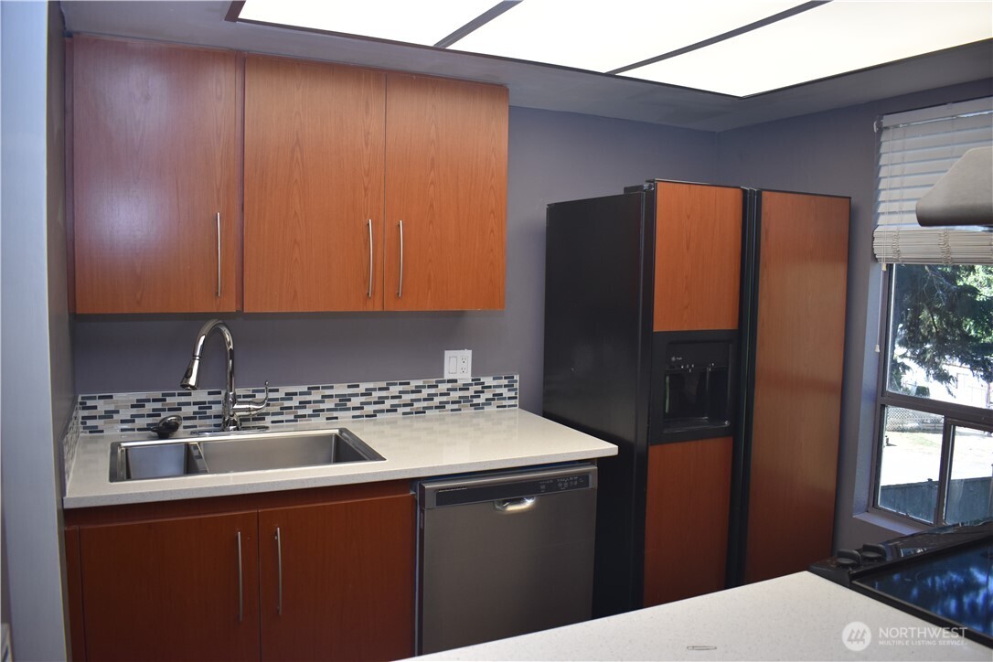 33025 18th Place #D301, Federal Way, WA 98003