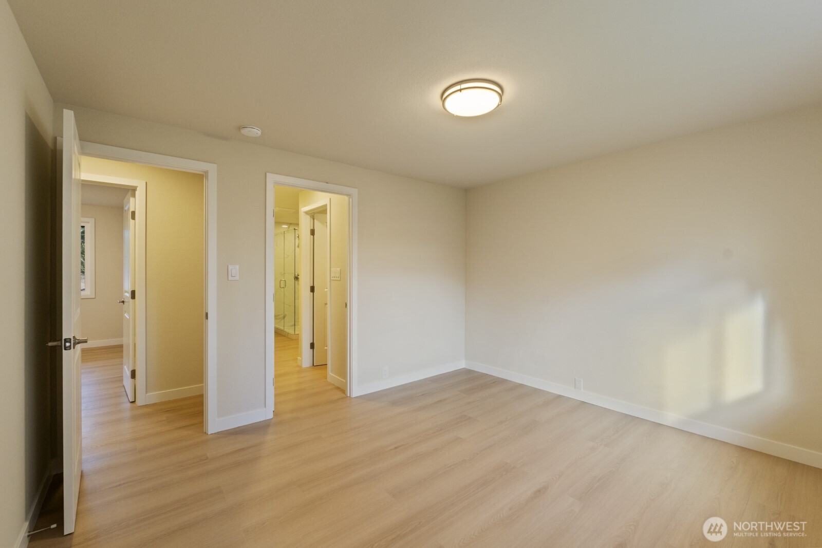 14522 NE 5th Street , Bellevue, WA 98007