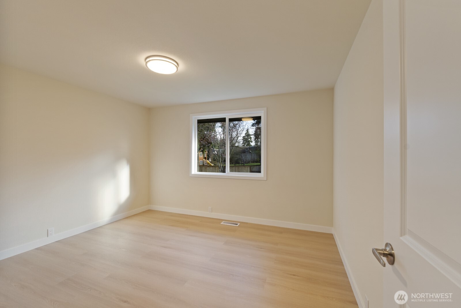 14522 NE 5th Street , Bellevue, WA 98007