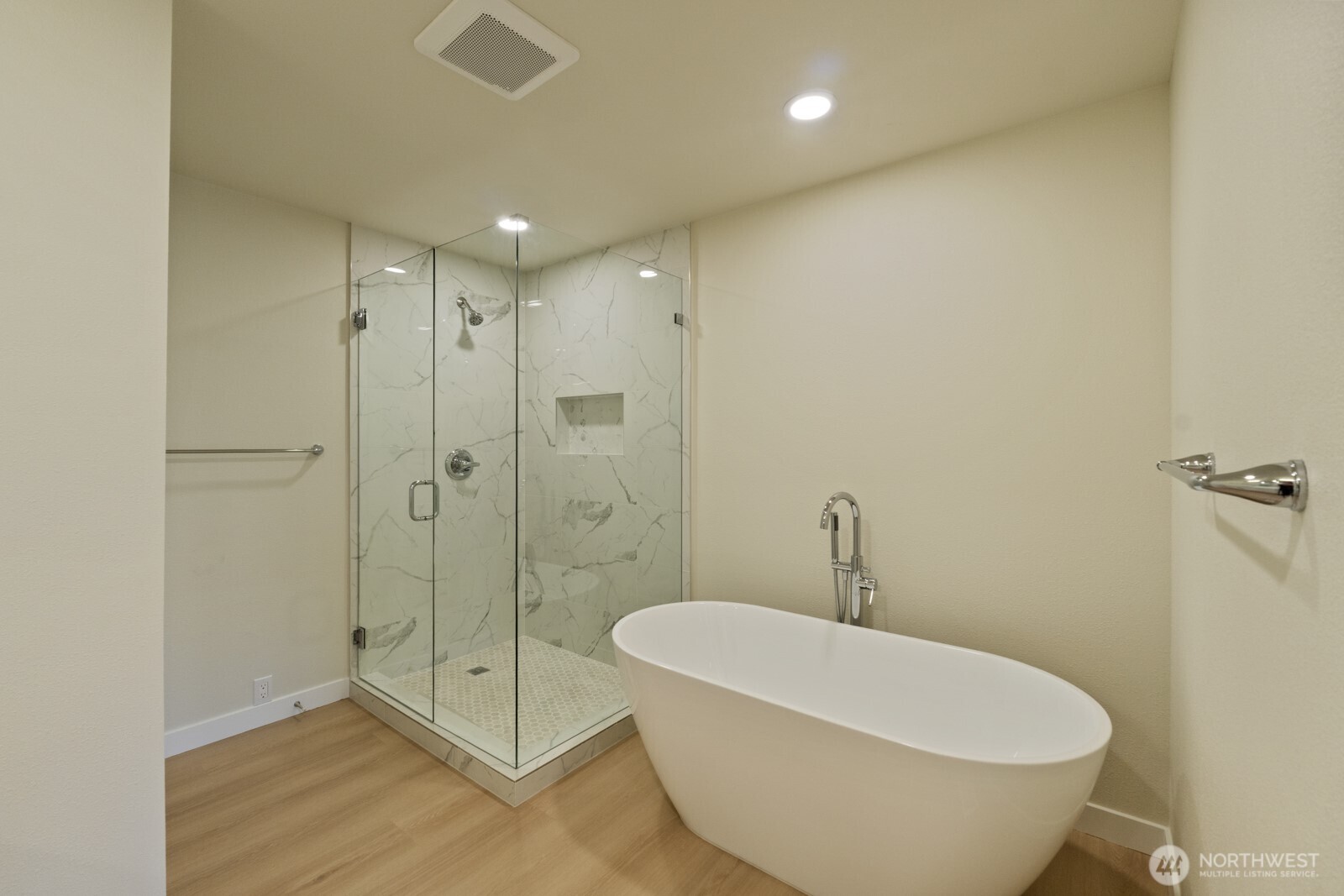 14522 NE 5th Street , Bellevue, WA 98007