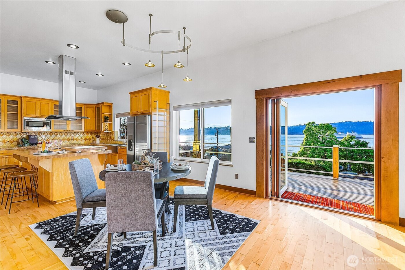 4311 Romano Lane , Tokeland, WA 98590