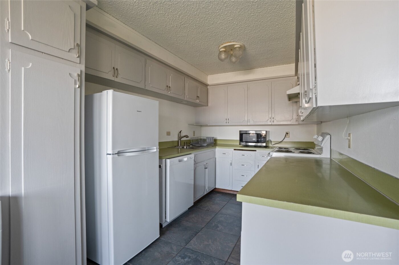 21 E Sullivan Street , Allyn, WA 98524-7606