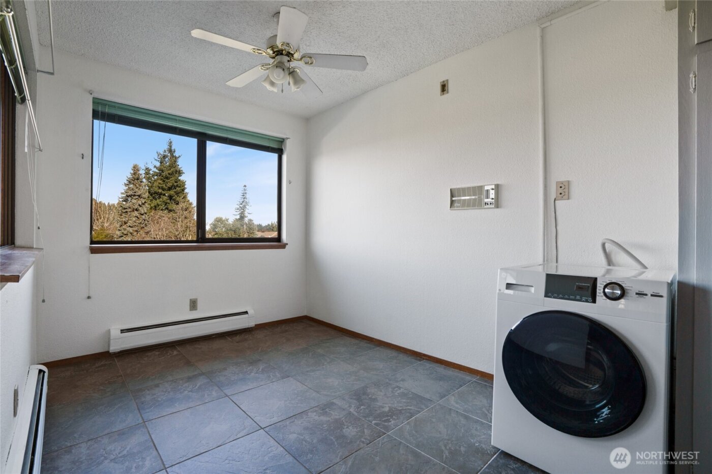 21 E Sullivan Street , Allyn, WA 98524-7606