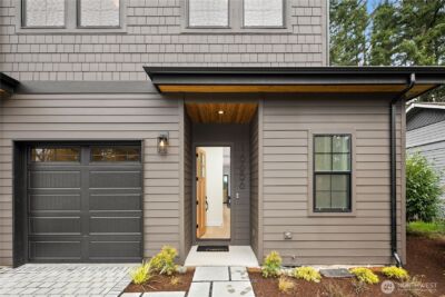 16656 NE 12th Street , Bellevue, WA 98008