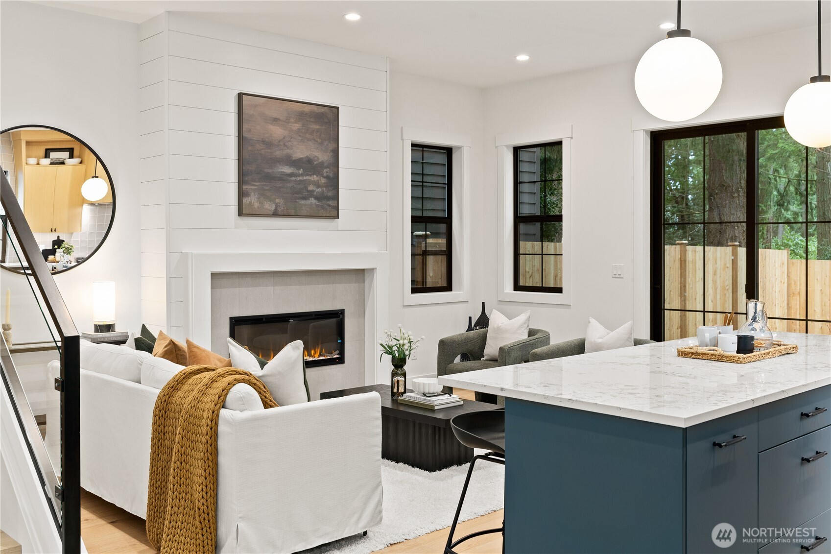 16656 NE 12th Street , Bellevue, WA 98008