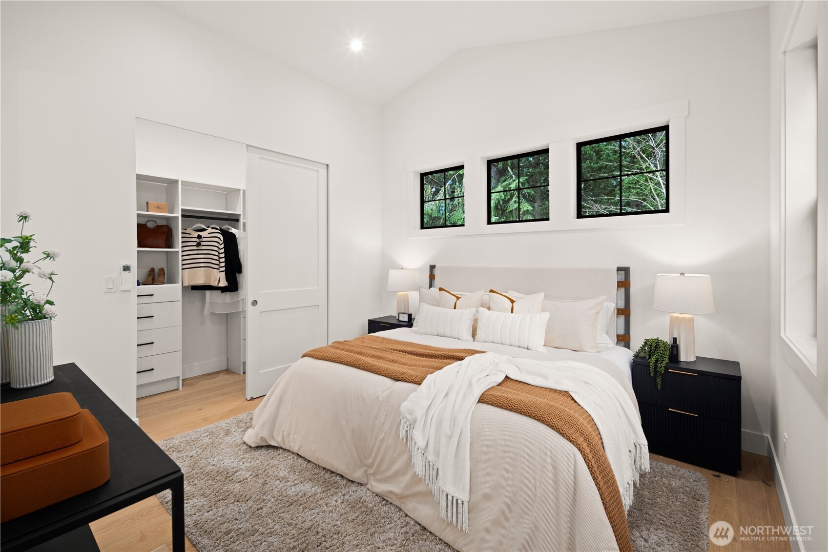 16656 NE 12th Street , Bellevue, WA 98008