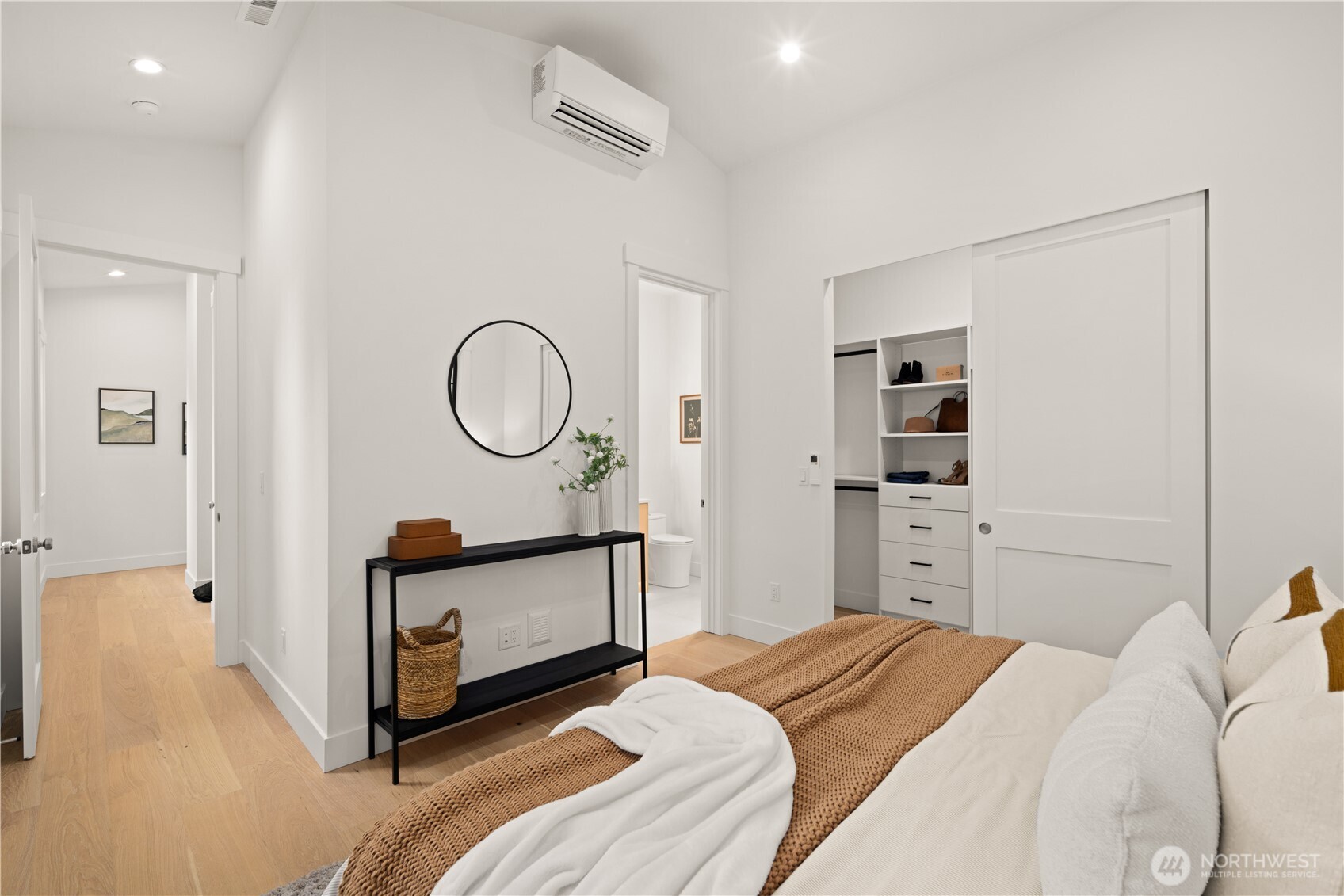 16656 NE 12th Street , Bellevue, WA 98008