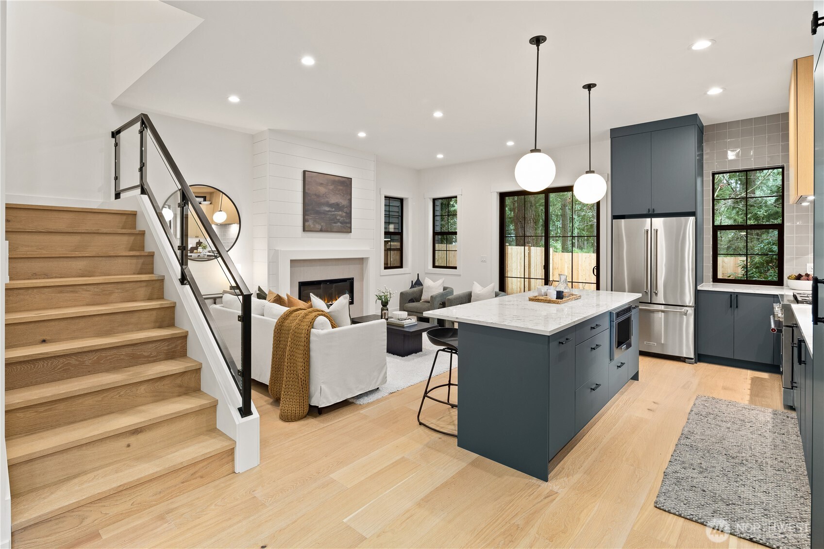 16656 NE 12th Street , Bellevue, WA 98008