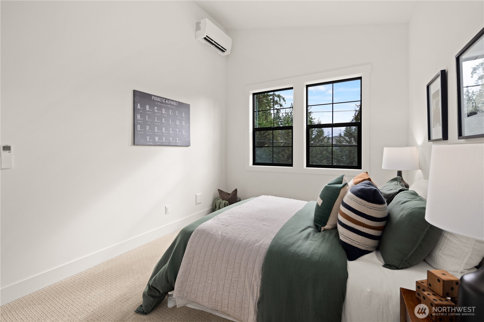 16656 NE 12th Street , Bellevue, WA 98008