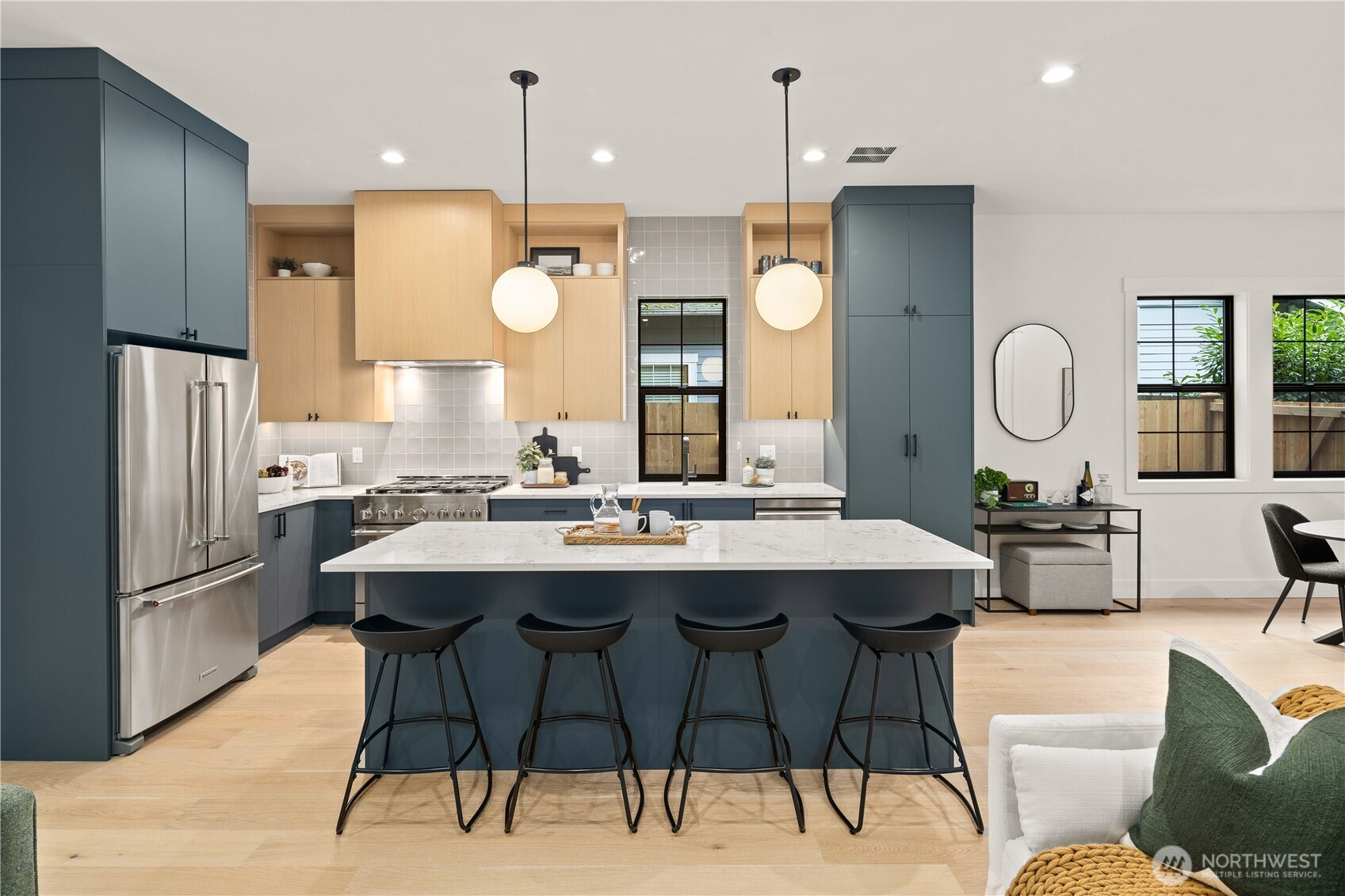 16656 NE 12th Street , Bellevue, WA 98008