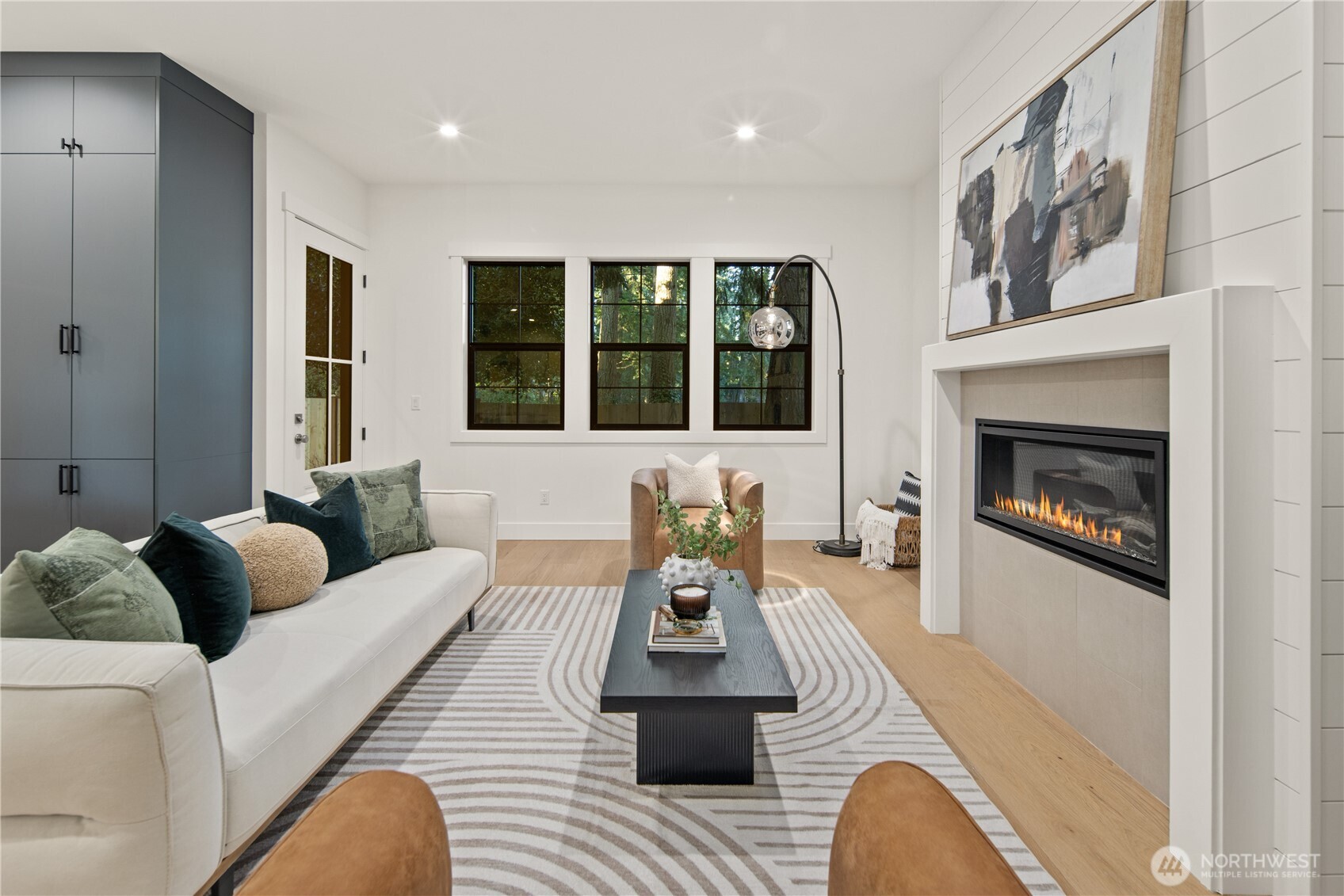 16656 NE 12th Street , Bellevue, WA 98008