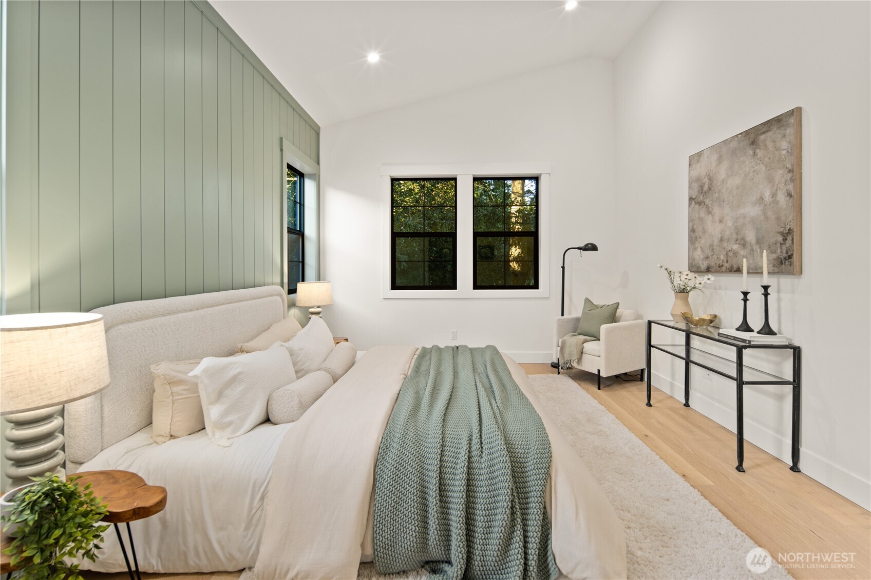 16656 NE 12th Street , Bellevue, WA 98008