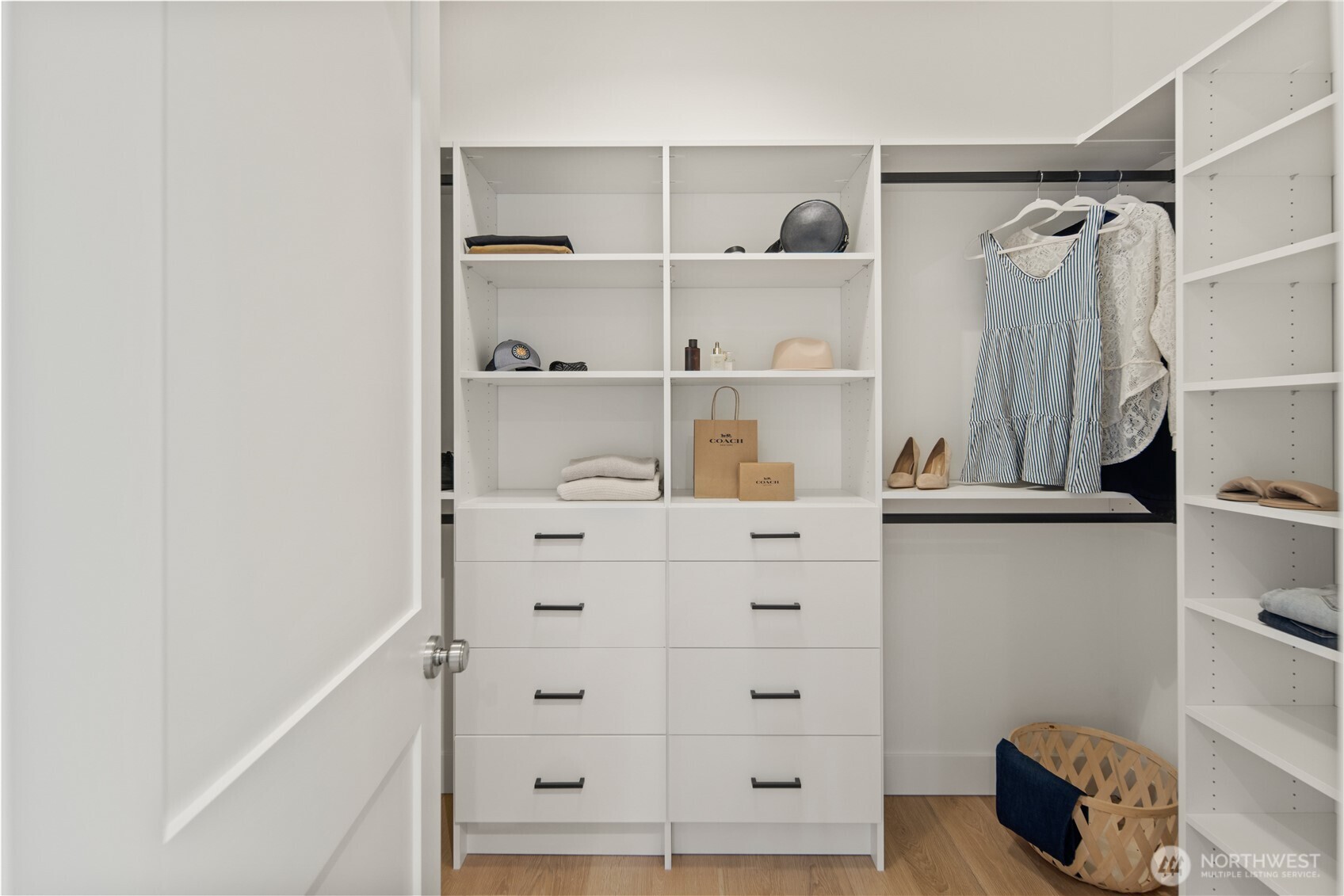 16656 NE 12th Street , Bellevue, WA 98008