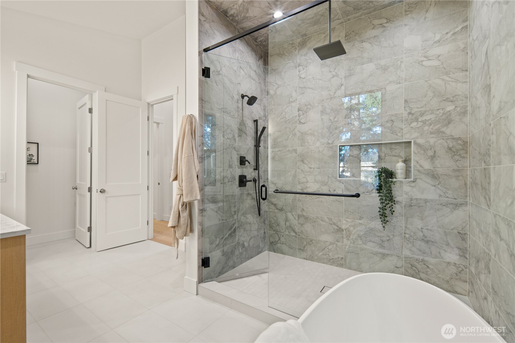 16656 NE 12th Street , Bellevue, WA 98008