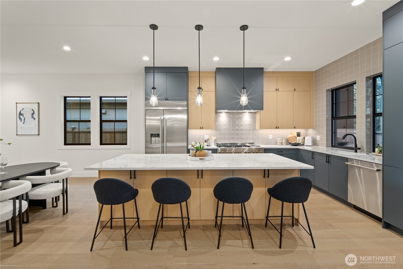 16656 NE 12th Street , Bellevue, WA 98008