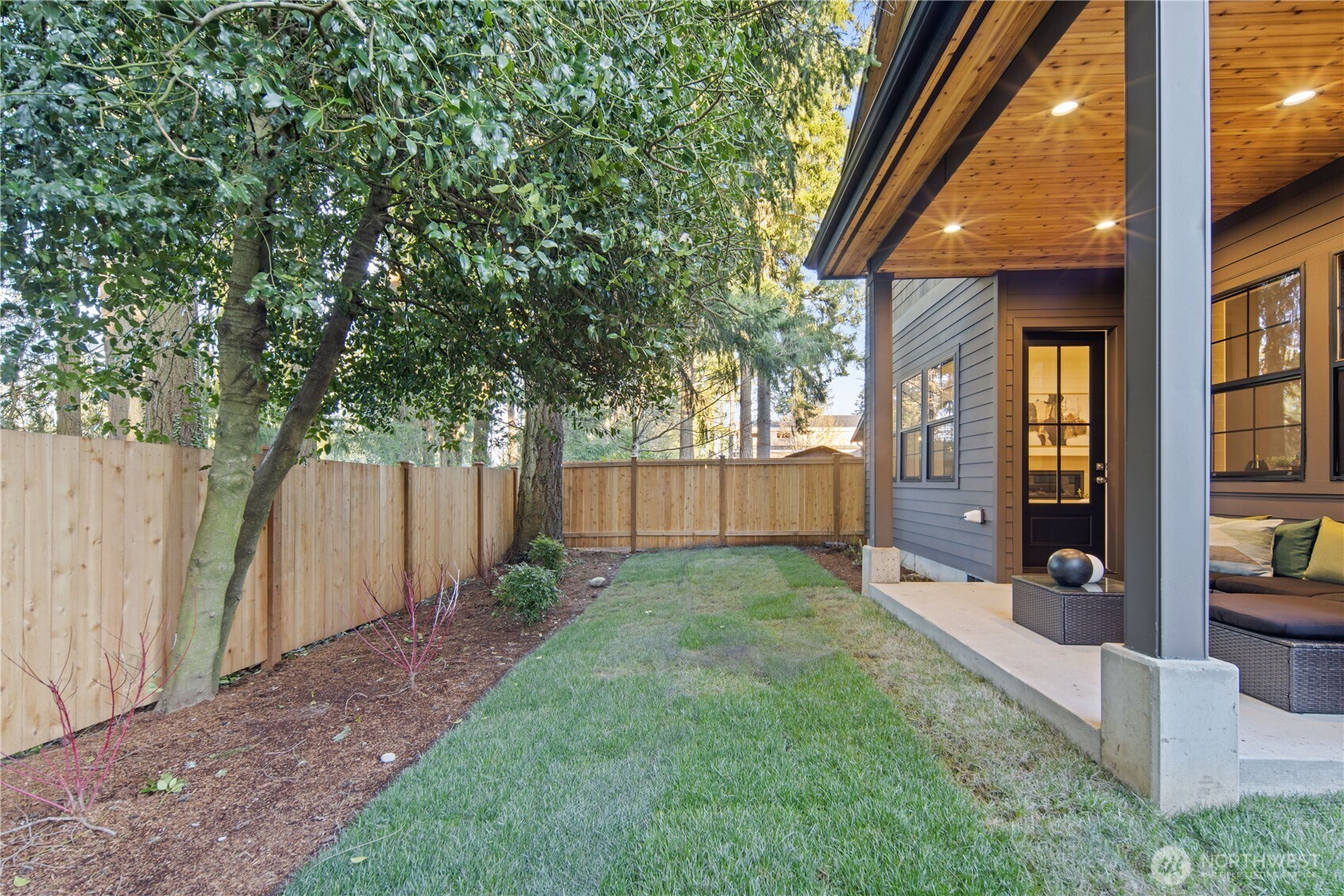 16654 NE 12th Street , Bellevue, WA 98008