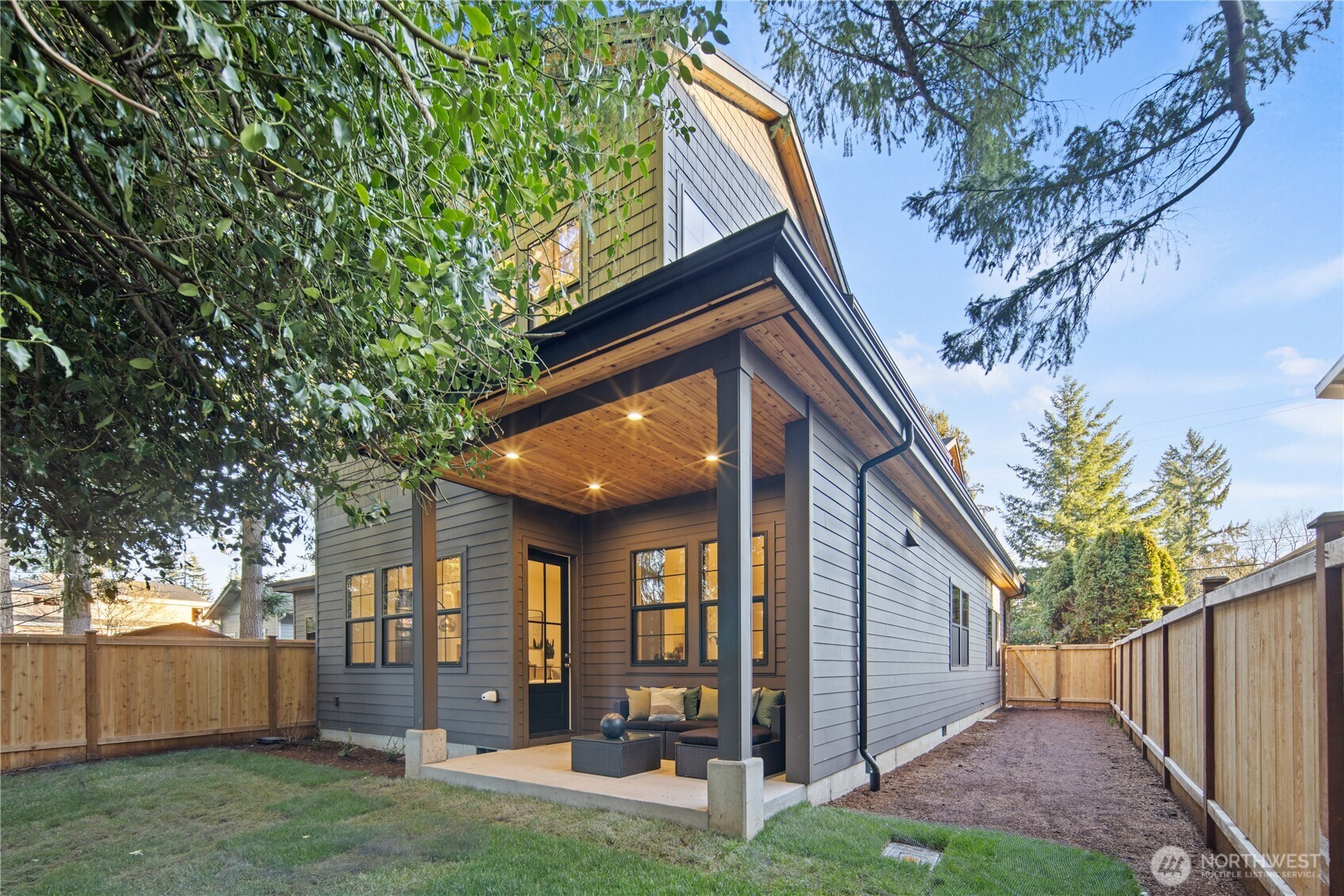 16654 NE 12th Street , Bellevue, WA 98008