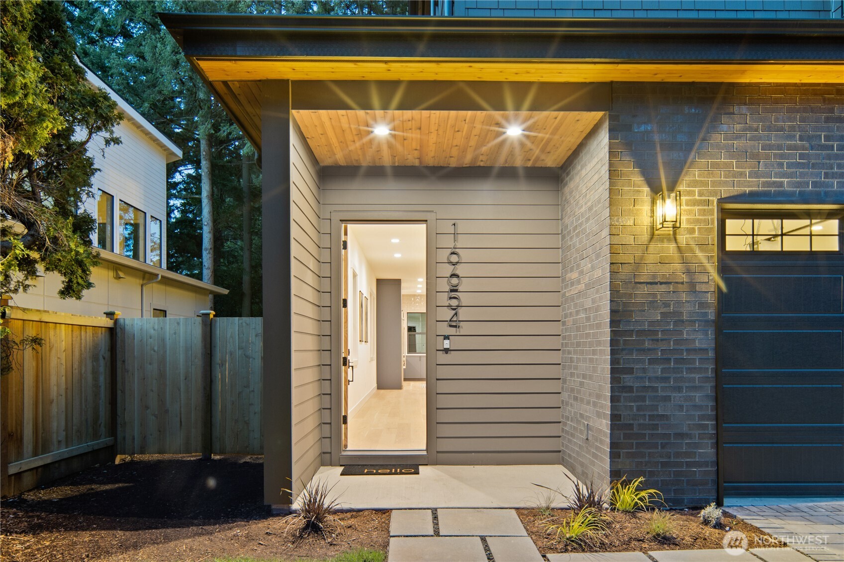 16654 NE 12th Street , Bellevue, WA 98008