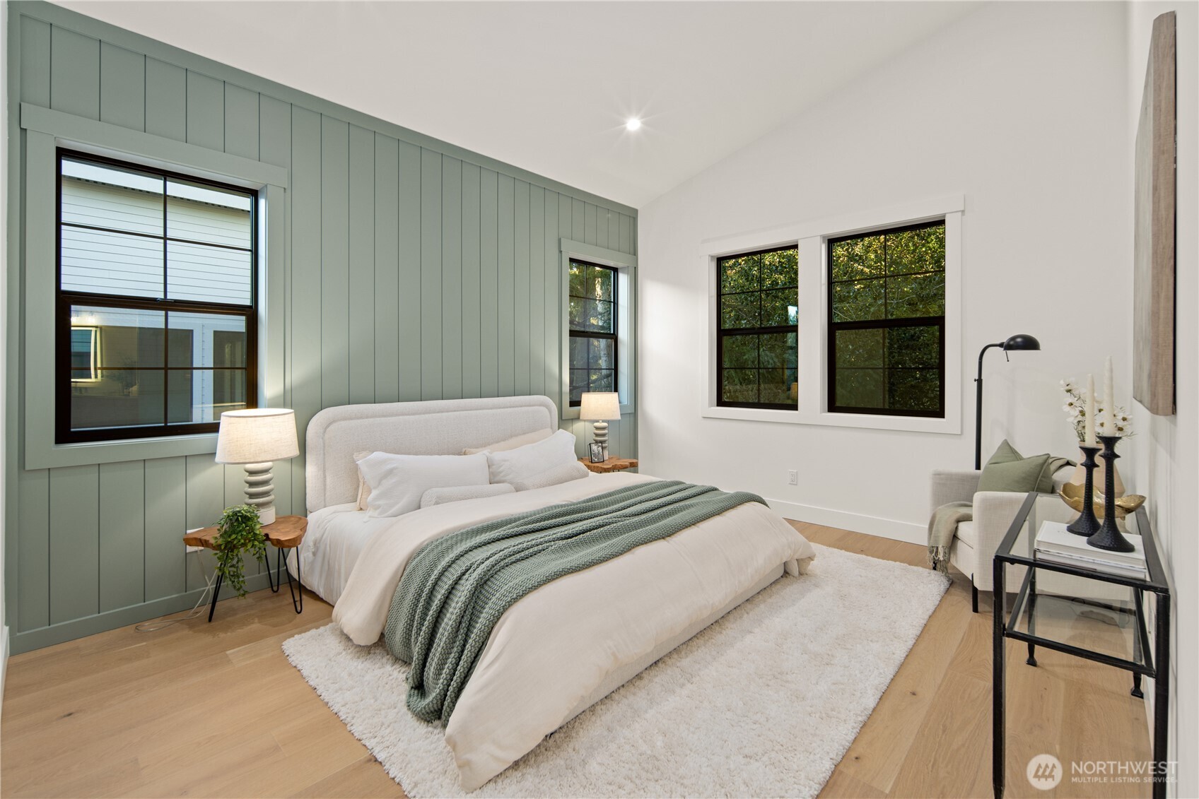 16654 NE 12th Street , Bellevue, WA 98008