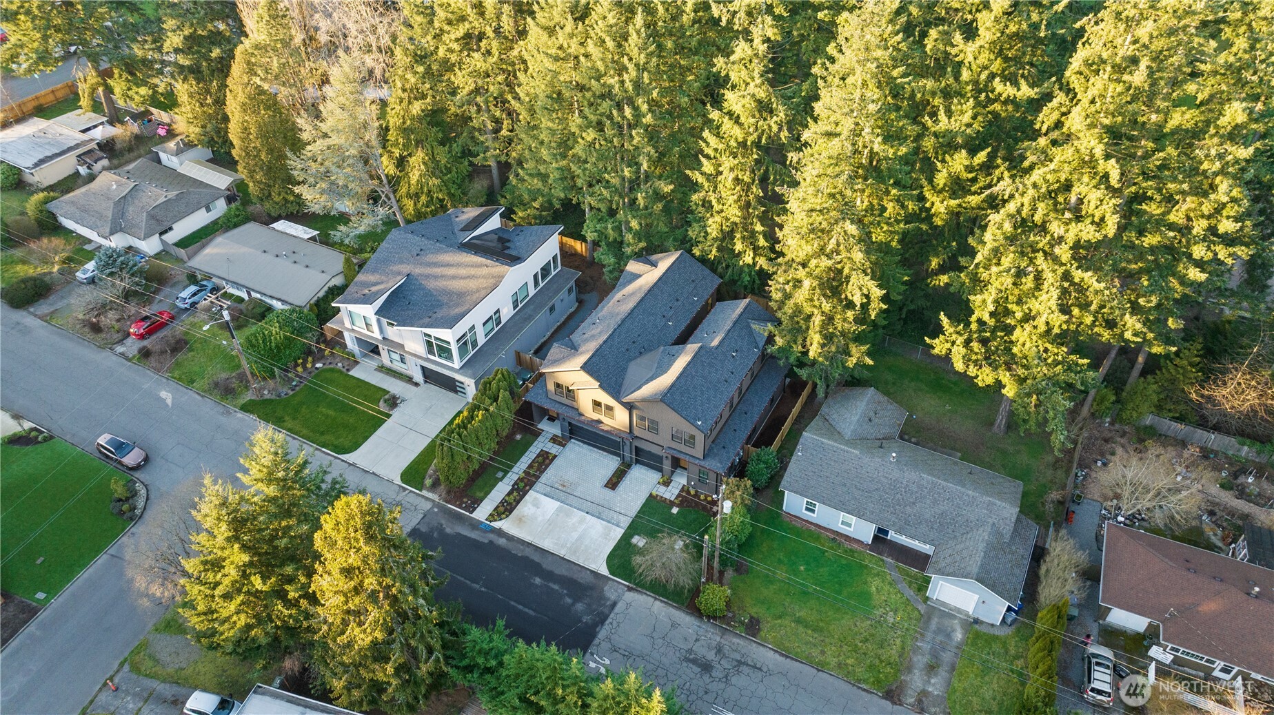 16654 NE 12th Street , Bellevue, WA 98008