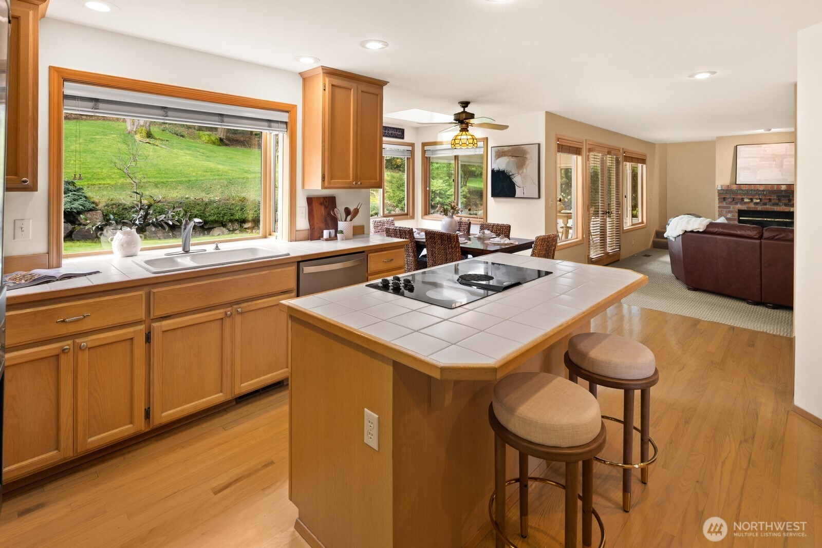 17421 190th Ave SE , Renton, WA 98058