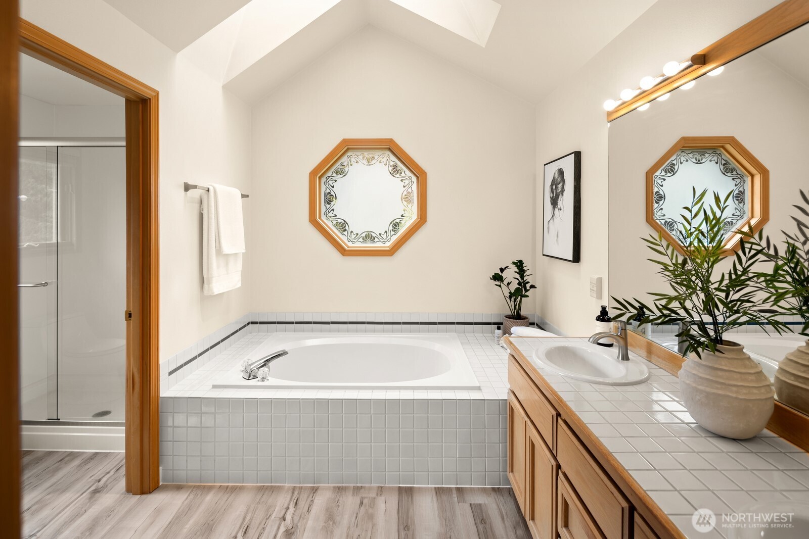 17421 190th Ave SE , Renton, WA 98058