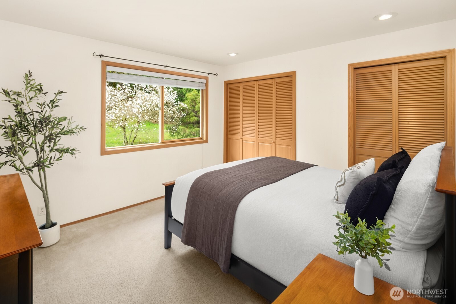 17421 190th Ave SE , Renton, WA 98058