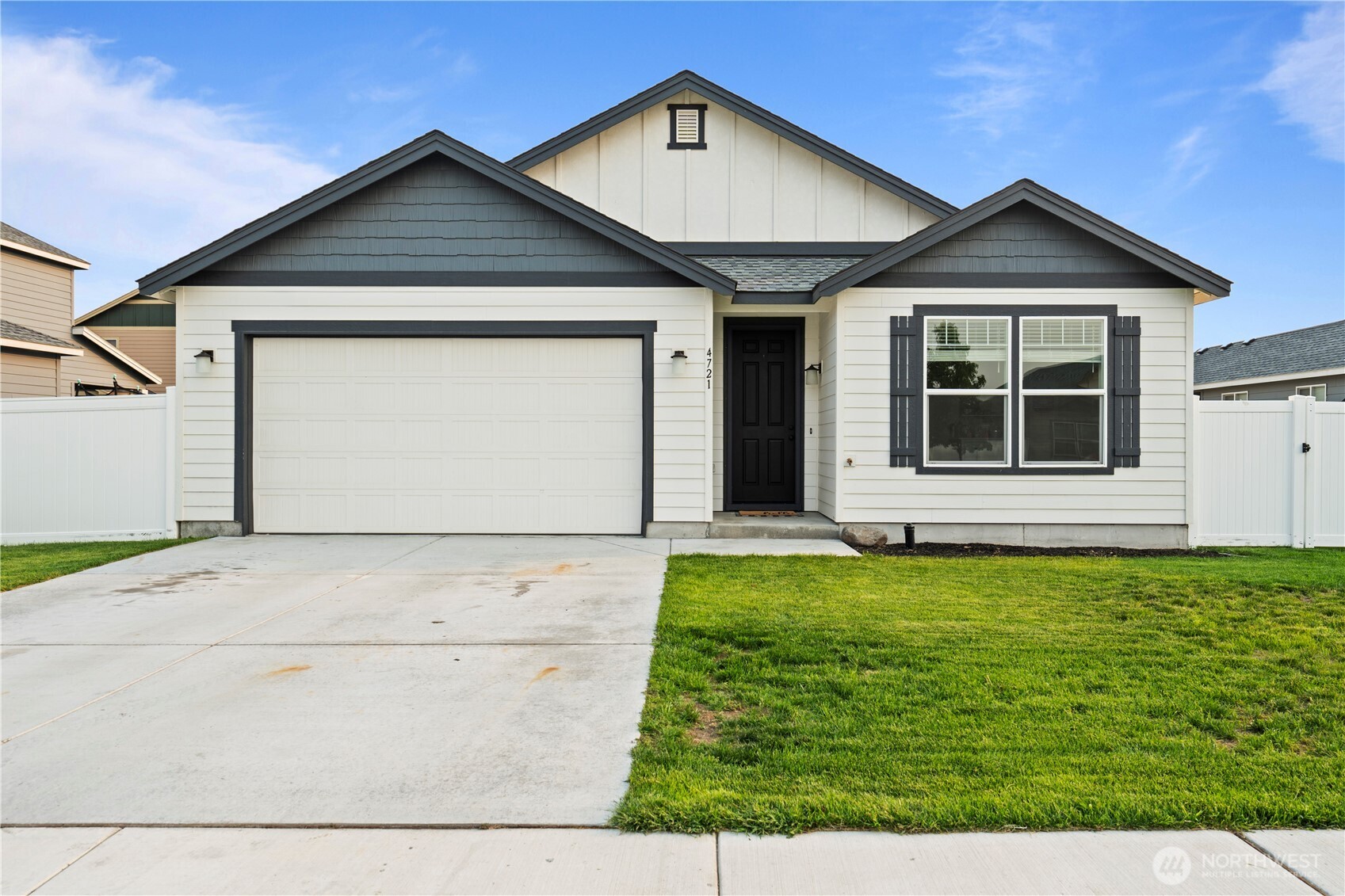 4721 W Owl Street , Moses Lake, WA 98837