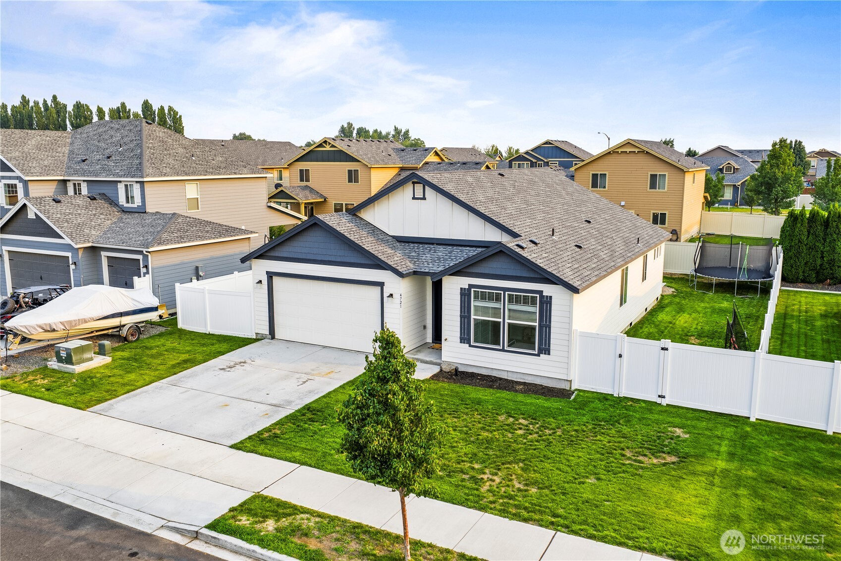 4721 W Owl Street , Moses Lake, WA 98837