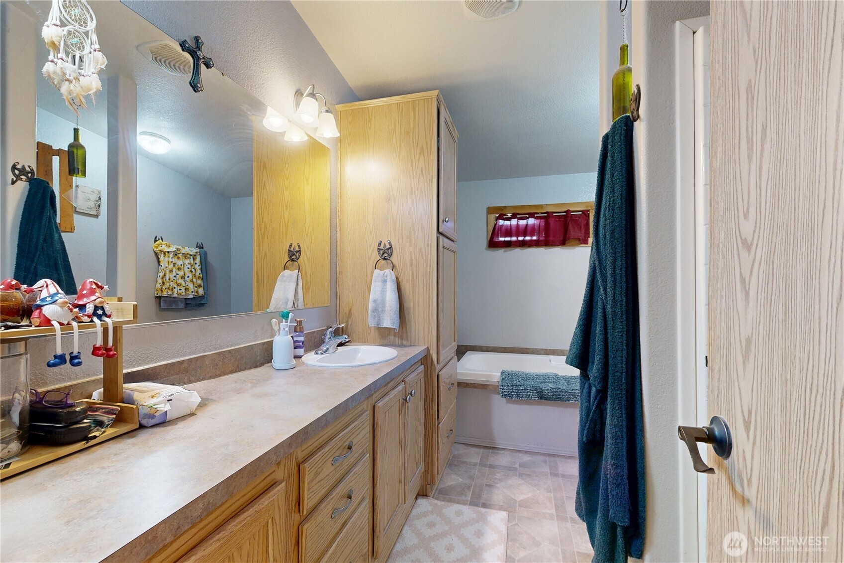 165 Harmon Street , Waitsburg, WA 99361