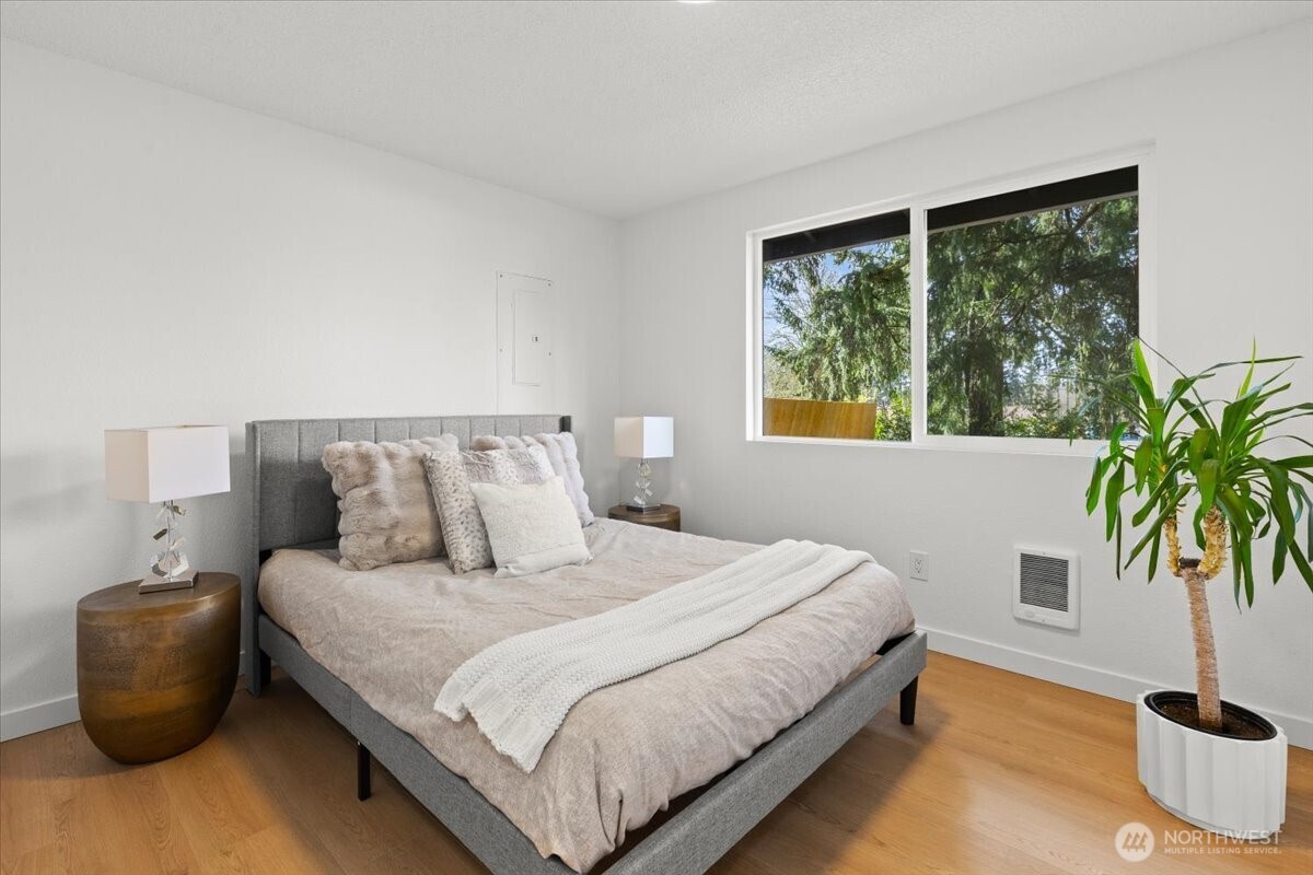 7640 Mesplay Avenue SE, Lacey, WA 98503-1810