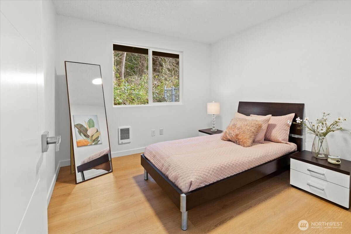 7640 Mesplay Avenue SE, Lacey, WA 98503-1810