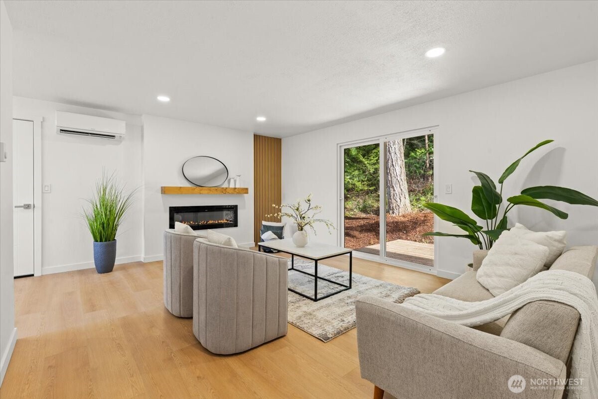 7640 Mesplay Avenue SE, Lacey, WA 98503-1810