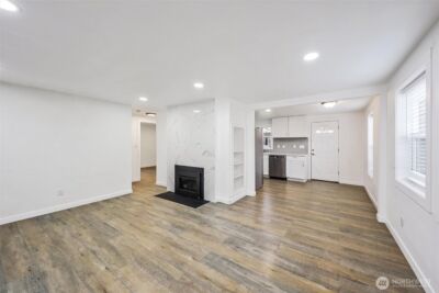 11019 NE 104TH Street , Kirkland, WA 98033-4779 - Photo 5